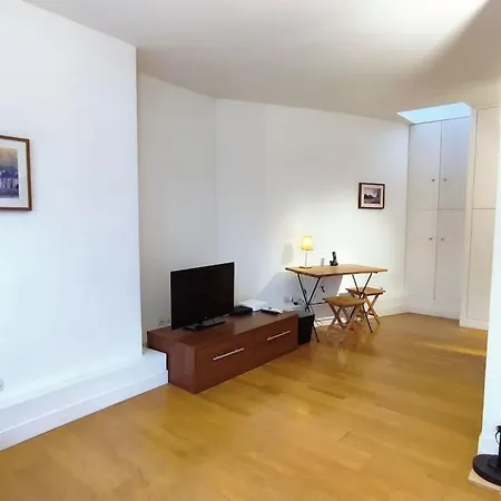 Beau Type Loft Tres Bien Situe شقة